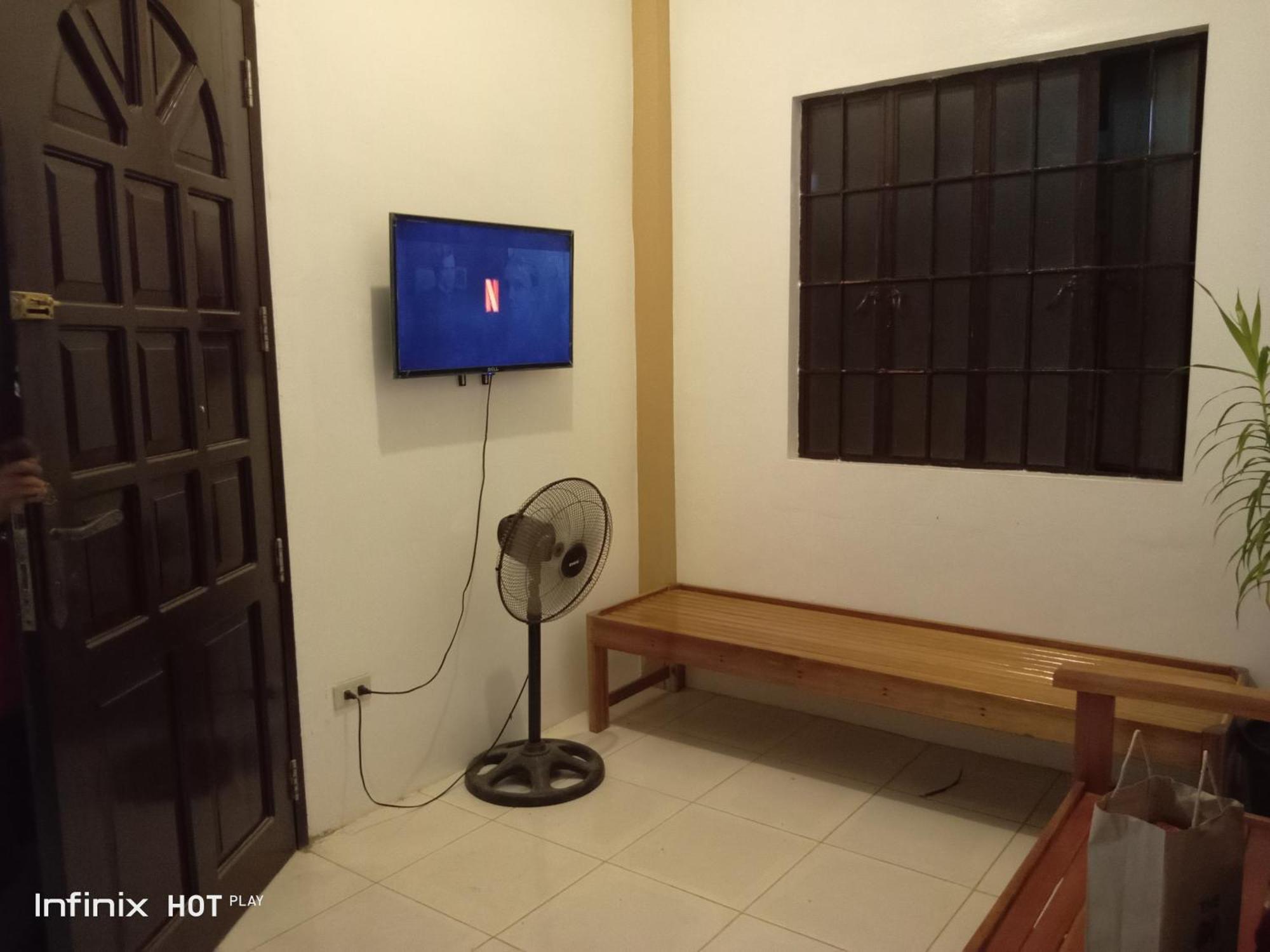 Estrelle Orange House - Backpackers Hub Διαμέρισμα Puerto Princesa Εξωτερικό φωτογραφία