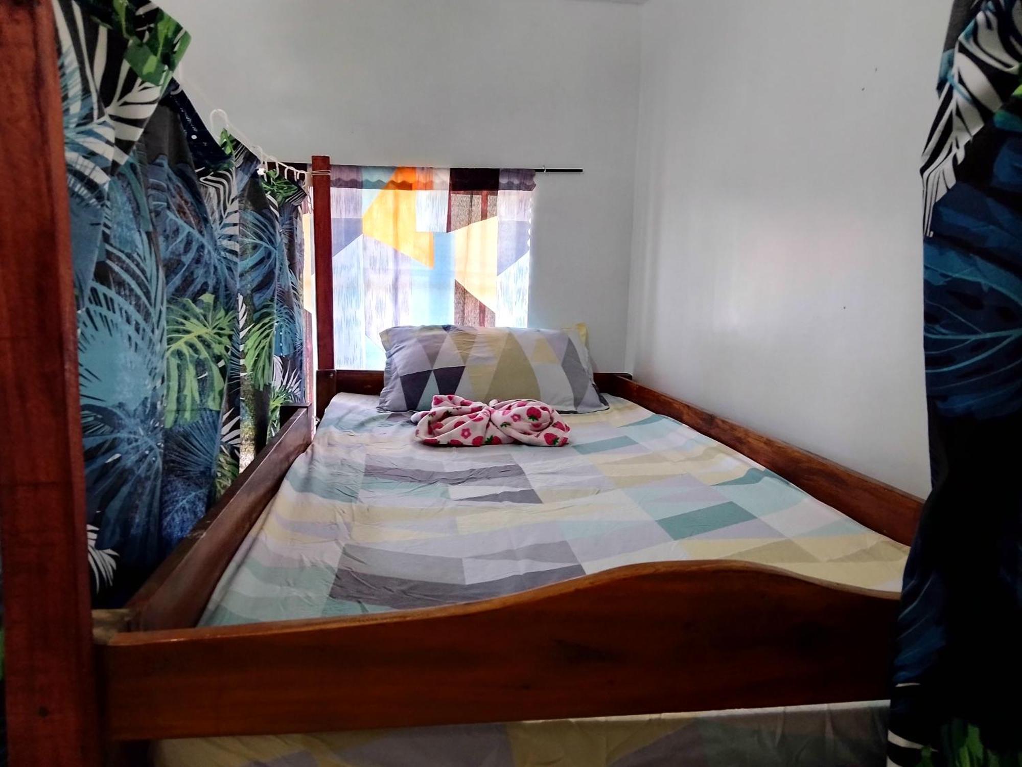 Estrelle Orange House - Backpackers Hub Διαμέρισμα Puerto Princesa Εξωτερικό φωτογραφία