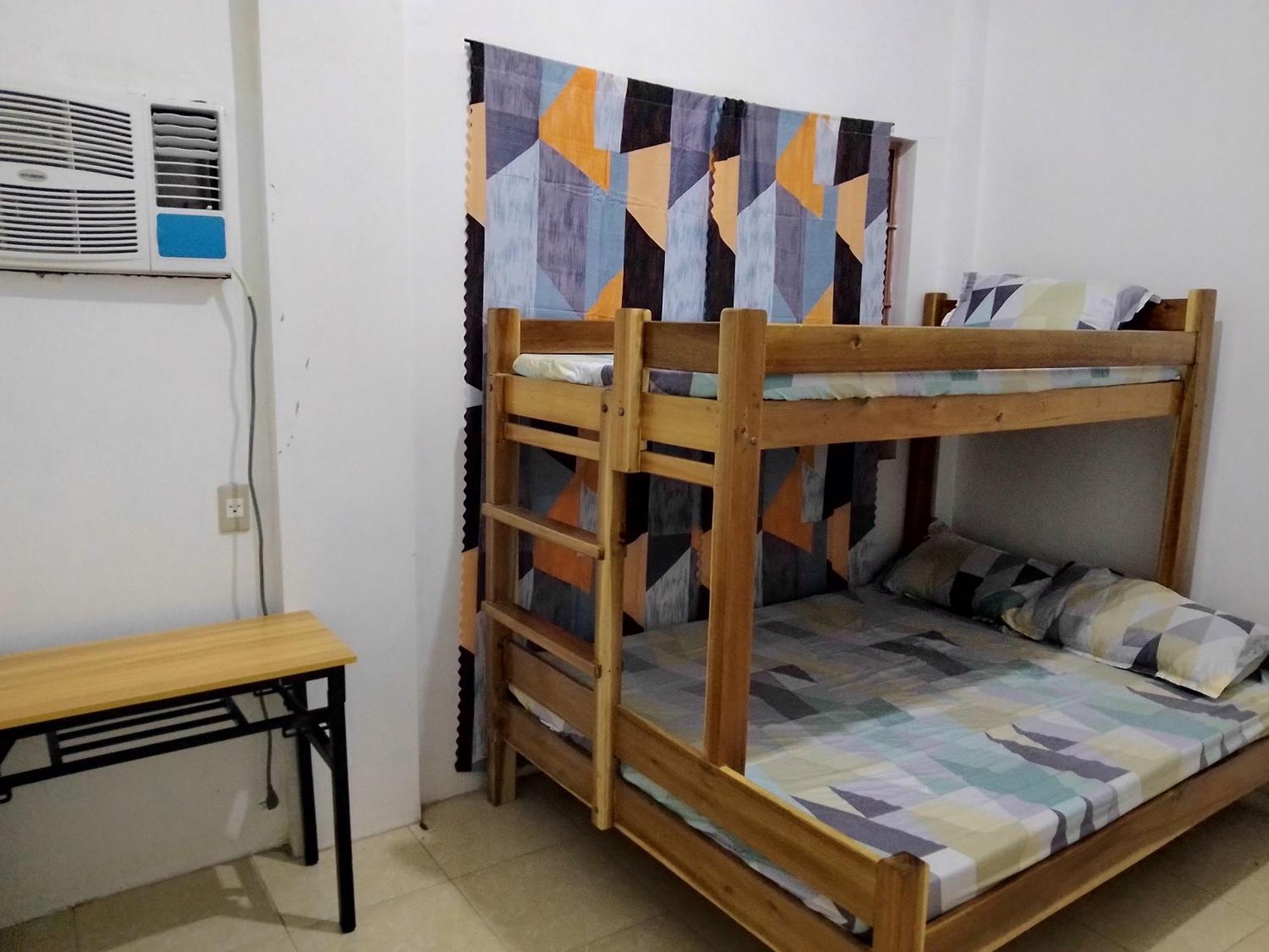 Estrelle Orange House - Backpackers Hub Διαμέρισμα Puerto Princesa Εξωτερικό φωτογραφία
