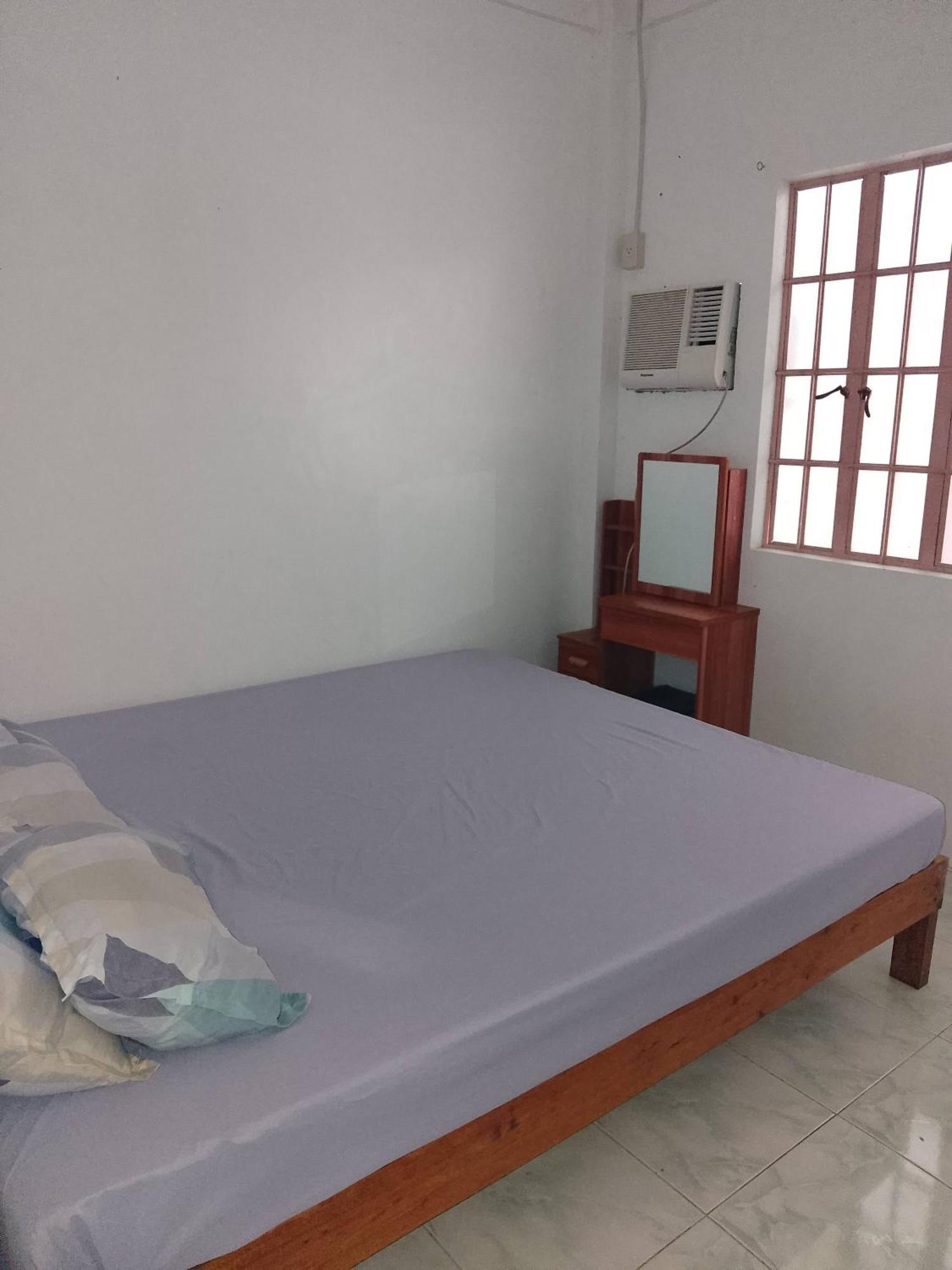 Estrelle Orange House - Backpackers Hub Διαμέρισμα Puerto Princesa Εξωτερικό φωτογραφία