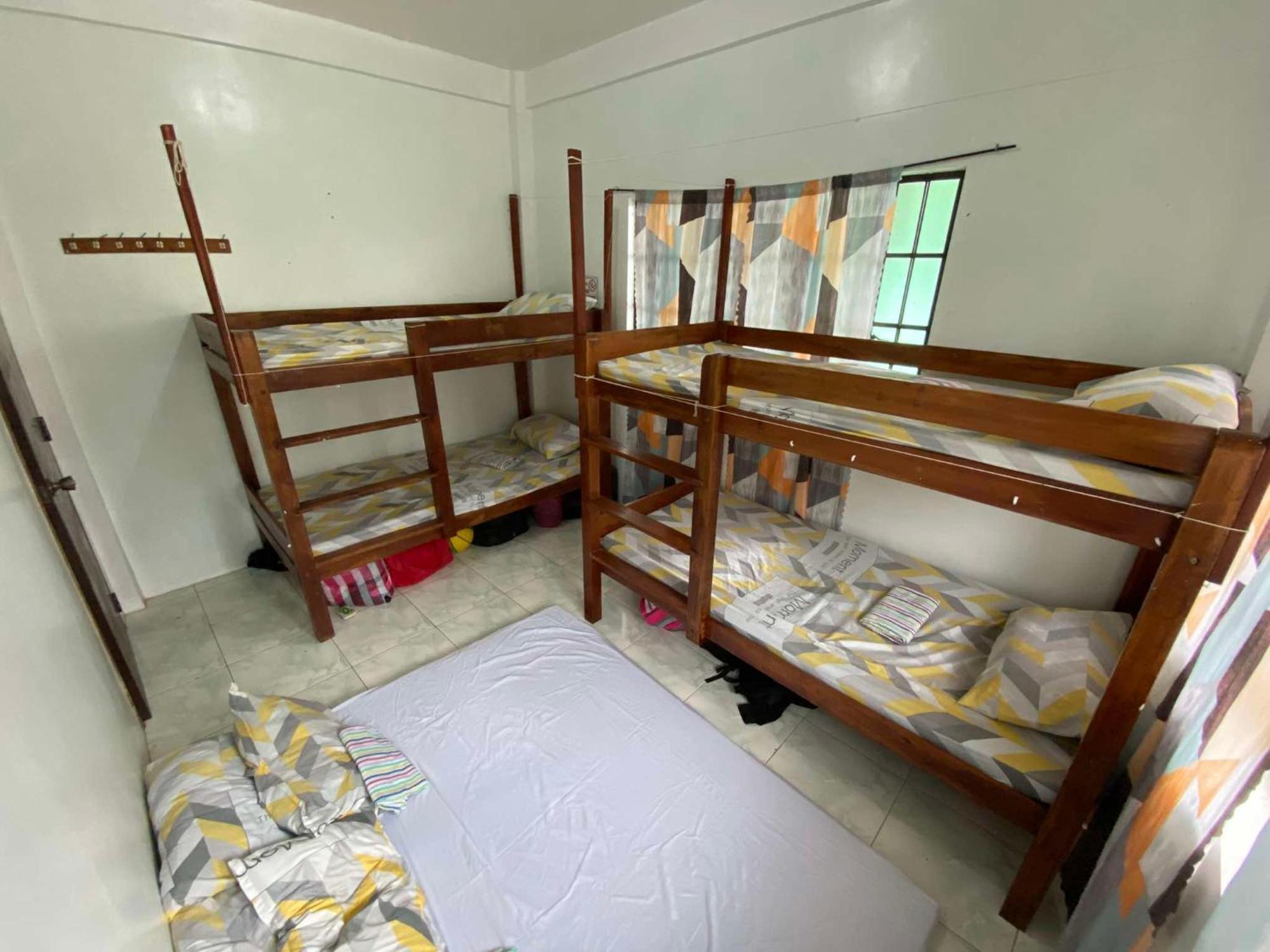 Estrelle Orange House - Backpackers Hub Διαμέρισμα Puerto Princesa Εξωτερικό φωτογραφία